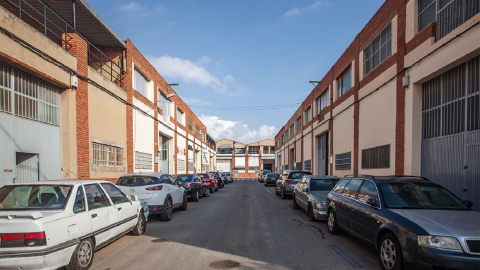 Últimos retoques de las fallas más atípicas. Últimos retoques de las fallas más atípicas.