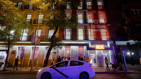 Fachada de la sede del PSOE durante el seguimiento de la jornada electoral, a 28 de mayo de 2023, en Madrid Fachada de la sede del PSOE durante el seguimiento de la jornada electoral, a 28 de mayo de 2023, en Madrid