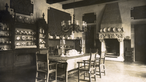 Interior del Pazo de Meirás (1905 a 1915). Fondo Real Academia Galega (RAG) Interior del Pazo de Meirás (1905 a 1915). Fondo Real Academia Galega (RAG)
