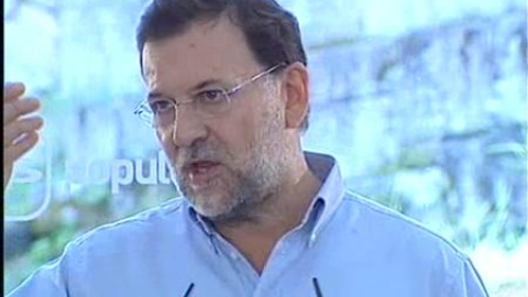 Rajoy: "El Gobierno ante la crisis tiene parálisis de ideas" Rajoy: "El Gobierno ante la crisis tiene parálisis de ideas"
