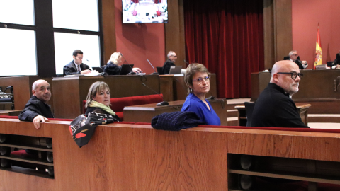 31-5-2023 Lluís Guinó, Ramona Barrufet, Anna Simó i Lluís Corominas, a la sala de visites del TSJC 31-5-2023 Lluís Guinó, Ramona Barrufet, Anna Simó i Lluís Corominas, a la sala de visites del TSJC