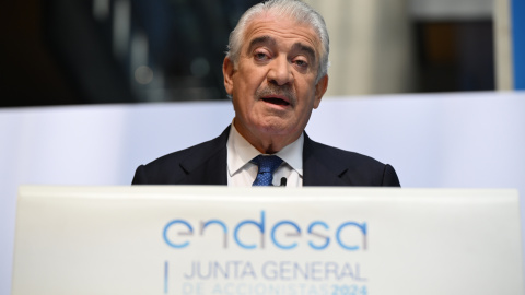 El consejero delegado de Endesa, José Damián Bogas), durante su intervención en la junta general de accionistas de la eléctrica, en Madrid. EFE/ Fernando Villar El consejero delegado de Endesa, José Damián Bogas), durante su intervención en la junta general de accionistas de la eléctrica, en Madrid. EFE/ Fernando Villar