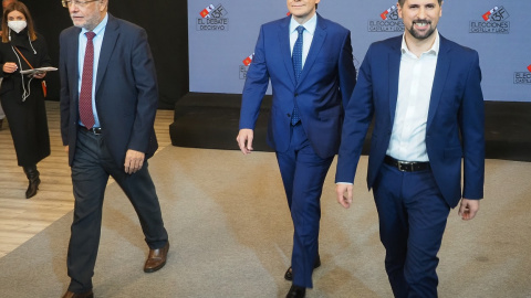 De izq. a der., los candidatos del PSOE, PP y Ciudadanos a la Presidencia de la Junta de Castilla y León, Luis Tudanca, Alfonso Fernández Mañueco y Francisco Igea, respectivamente, antes del segundo y último debate televisivo de cara a las elecciones De izq. a der., los candidatos del PSOE, PP y Ciudadanos a la Presidencia de la Junta de Castilla y León, Luis Tudanca, Alfonso Fernández Mañueco y Francisco Igea, respectivamente, antes del segundo y último debate televisivo de cara a las elecciones