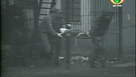 Dos jóvenes brasileñas resultan heridas al ser liberadas de su secuestrador Dos jóvenes brasileñas resultan heridas al ser liberadas de su secuestrador