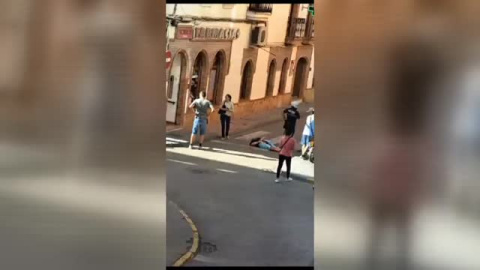 Un hombre armado con un martillo y un cuchillo mata a un policía en Andújar Un hombre armado con un martillo y un cuchillo mata a un policía en Andújar
