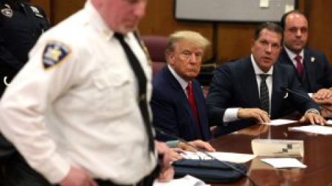 Donald Trump se enfrenta a 37 cargos criminales por el manejo de documentos clasificados Donald Trump se enfrenta a 37 cargos criminales por el manejo de documentos clasificados