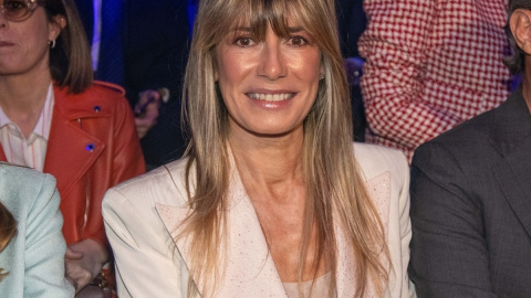 Begoña Gómez durante el desfile de la firma Pedro del Hierro en la Mercedes Benz Fashion Week Madrid, a 15 de febrero de 2024. Begoña Gómez durante el desfile de la firma Pedro del Hierro en la Mercedes Benz Fashion Week Madrid, a 15 de febrero de 2024.