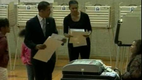 Obama vota en su colegio electoral de Chicago Obama vota en su colegio electoral de Chicago