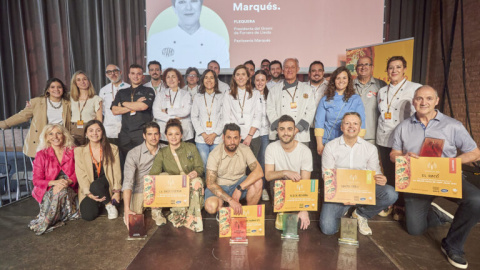 Foto de família dels guanyadors de la V edició del concurs La Millor Coca de Sant Joan de Catalunya Foto de família dels guanyadors de la V edició del concurs La Millor Coca de Sant Joan de Catalunya