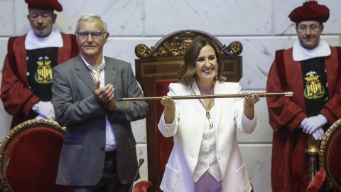 Joan Ribó entrega el bastón de mando a la alcaldesa entrante de la ciudad, María José Catalá (PP), a 17 de junio de 2023, en València. Joan Ribó entrega el bastón de mando a la alcaldesa entrante de la ciudad, María José Catalá (PP), a 17 de junio de 2023, en València.