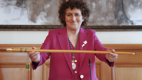 Goretti Sanmartín (BNG) recibe el bastón de mando de la ciudad en Santiago de Compostela, A Coruña, a 17 de junio de 2023 Goretti Sanmartín (BNG) recibe el bastón de mando de la ciudad en Santiago de Compostela, A Coruña, a 17 de junio de 2023