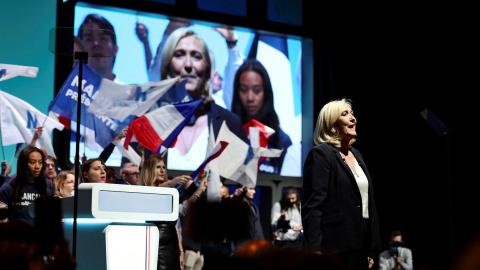 Marine Le Pen, líder del partido de extrema derecha Agrupación Nacional (Rassemblement National) y candidata a las elecciones presidenciales francesas de 2022, en un mitin en Reims. REUTERS/Sarah Meyssonnier Marine Le Pen, líder del partido de extrema derecha Agrupación Nacional (Rassemblement National) y candidata a las elecciones presidenciales francesas de 2022, en un mitin en Reims. REUTERS/Sarah Meyssonnier