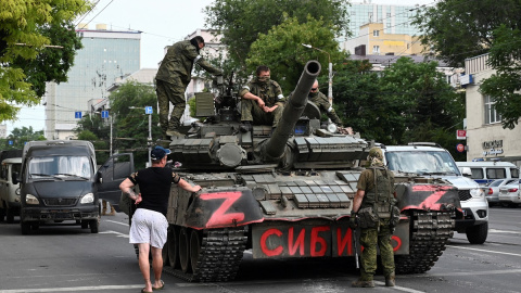 Un tanque del grupo Wagner, en la ciudad rusa de Rostov, a 24 de junio de 2023 Un tanque del grupo Wagner, en la ciudad rusa de Rostov, a 24 de junio de 2023