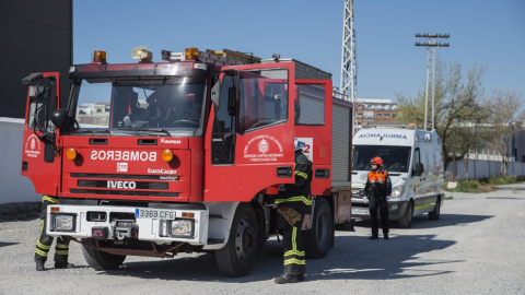 Bomberos y servicios sanitarios de Granada. Bomberos y servicios sanitarios de Granada.