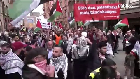 Cien mil personas abarrotan las calles de Malmö, sede del festival de Eurovisión, para apoyar al pueblo palestino. Cien mil personas abarrotan las calles de Malmö, sede del festival de Eurovisión, para apoyar al pueblo palestino.