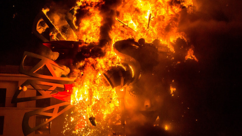 Cremà de las Hogueras de San Juan, a 24 de junio de 2022, en Alicante, País Valencià (España). Cremà de las Hogueras de San Juan, a 24 de junio de 2022, en Alicante, País Valencià (España).