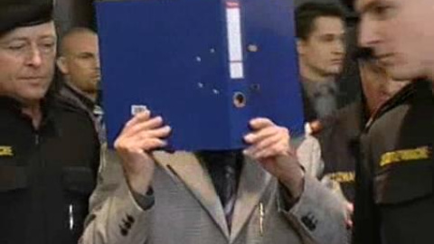 El monstruo de Amstetten, en el banquillo El monstruo de Amstetten, en el banquillo