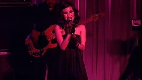 Virginia se arranca en el escenario Virginia se arranca en el escenario