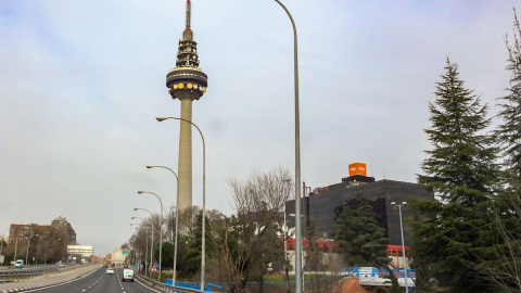 25/02/2021.- Inmediaciones de la sede de RTVE con Torrespaña, conocida popularmente como 'El Pirulí'. Ricardo Rubio / Europa Press 25/02/2021.- Inmediaciones de la sede de RTVE con Torrespaña, conocida popularmente como 'El Pirulí'. Ricardo Rubio / Europa Press