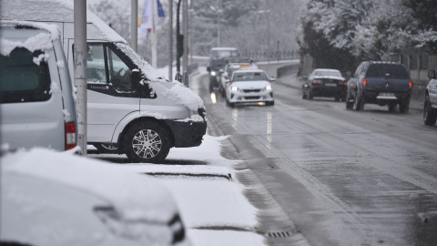 Nieve sobre un furgón, a 10 de enero de 2024, en Jaca, Huesca, Aragón Nieve sobre un furgón, a 10 de enero de 2024, en Jaca, Huesca, Aragón