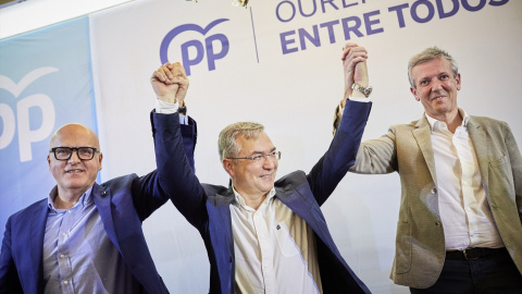 6/5/24 De izquierda a derecha, Manuel Baltar, Luis Menor y Alfonso Rueda, en un mitin en Pereiro de Aguiar en la campaña de las municipales del año pasado 6/5/24 De izquierda a derecha, Manuel Baltar, Luis Menor y Alfonso Rueda, en un mitin en Pereiro de Aguiar en la campaña de las municipales del año pasado