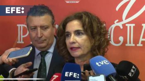 El Gobierno ve "intolerable" el ataque de Pons al Constitucional y exige una rectificación El Gobierno ve "intolerable" el ataque de Pons al Constitucional y exige una rectificación