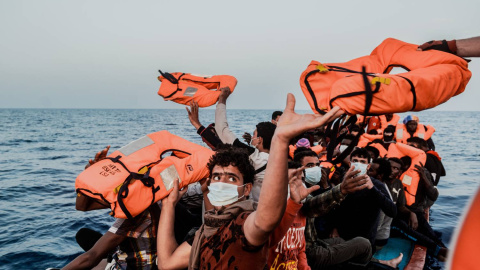 El 'Ocean Viking' desembarcará este domingo en Sicilia a los más de 500 migrantes rescatados a bordo El 'Ocean Viking' desembarcará este domingo en Sicilia a los más de 500 migrantes rescatados a bordo