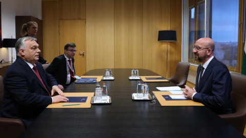 El presidente del Consejo Europeo, Charles Michel se reúne con el primer ministro húngaro, Viktor Orban, en Bruselas, a 13 de diciembre de 2023. El presidente del Consejo Europeo, Charles Michel se reúne con el primer ministro húngaro, Viktor Orban, en Bruselas, a 13 de diciembre de 2023.