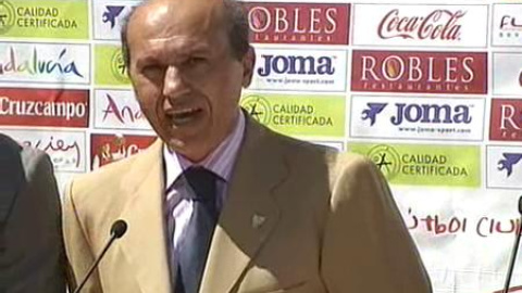 Del Nido: "El Milán no tiene dinero para comprar a Luis Fabiano" Del Nido: "El Milán no tiene dinero para comprar a Luis Fabiano"