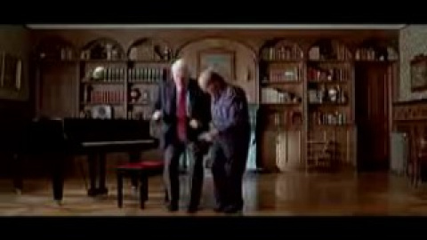 Leslie Nielsen lo da todo con Chiquito Leslie Nielsen lo da todo con Chiquito