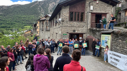 20/05/2024 - Manifestació a Llavorsí (Pallars Sobirà) per reclamar una gestió diferent de la presència de l'os al Pirineu. 20/05/2024 - Manifestació a Llavorsí (Pallars Sobirà) per reclamar una gestió diferent de la presència de l'os al Pirineu.