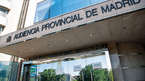 La Audiencia Provincial de Madrid condena a dos años de prisión a un hombre que mantuvo relaciones sexuales con una mujer sin usar preservativo, en contra de lo que habían acordado. La Audiencia Provincial de Madrid condena a dos años de prisión a un hombre que mantuvo relaciones sexuales con una mujer sin usar preservativo, en contra de lo que habían acordado.