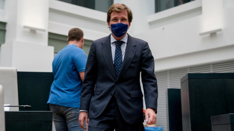 El alcalde de Madrid, José Luis Martínez-Almeida, durante una sesión extraordinaria y urgente del Pleno Municipal. El alcalde de Madrid, José Luis Martínez-Almeida, durante una sesión extraordinaria y urgente del Pleno Municipal.