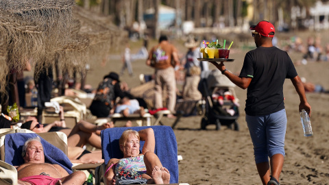 Imagen de archivo de una playa en Málaga. Imagen de archivo de una playa en Málaga.