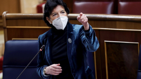 La ministra de Educación, Isabel Celaá durante la sesión de control al Gobierno este miércoles en el Congreso. La ministra de Educación, Isabel Celaá durante la sesión de control al Gobierno este miércoles en el Congreso.