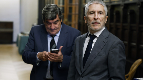 El ministro del Interior, Fernando Grande-Marlaska (d), junto al ministro para la Transformación Digital y de la Función Pública, José Luis Escrivá, antes de participar en Los Desayunos del Ateneo este viernes en Madrid. El ministro del Interior, Fernando Grande-Marlaska (d), junto al ministro para la Transformación Digital y de la Función Pública, José Luis Escrivá, antes de participar en Los Desayunos del Ateneo este viernes en Madrid.