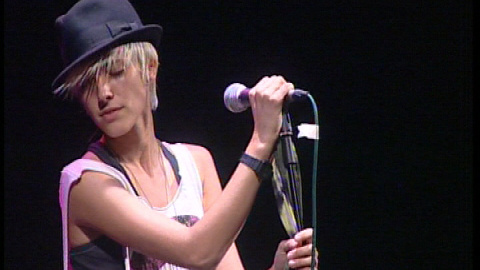 Ondina Maldonado presenta su primer disco Ondina Maldonado presenta su primer disco