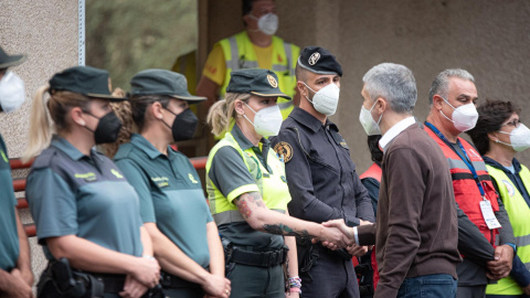 de la Guardia Civil durante su visita al Puesto de Mando Avanzado instalado por la emergencia volcánica en La Palma. de la Guardia Civil durante su visita al Puesto de Mando Avanzado instalado por la emergencia volcánica en La Palma.