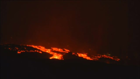Rayos volcánicos y terremotos, así se comporta el volcán de La Palma Rayos volcánicos y terremotos, así se comporta el volcán de La Palma