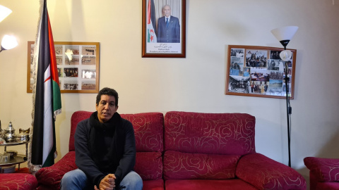 El delegado saharaui para España, Abdulah Arabi, en su despacho de Madrid, por Sato Díaz El delegado saharaui para España, Abdulah Arabi, en su despacho de Madrid, por Sato Díaz