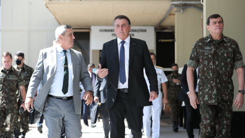 Imagen de archivo del presidente de Brasil, Jair Bolsonaro, acompañado de varios cargos militares. - Presidencia Imagen de archivo del presidente de Brasil, Jair Bolsonaro, acompañado de varios cargos militares. - Presidencia