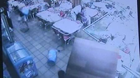 Un tornado sorprende a los clientes de un restaurante en Jávea Un tornado sorprende a los clientes de un restaurante en Jávea