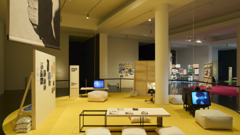 Una imatge de l'experiment efímer 'Cançó per a molts moviments. Escenaris de creació col·lectiva' al MACBA Una imatge de l'experiment efímer 'Cançó per a molts moviments. Escenaris de creació col·lectiva' al MACBA