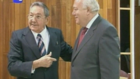 Mejoran las relaciones entre España y Cuba Mejoran las relaciones entre España y Cuba