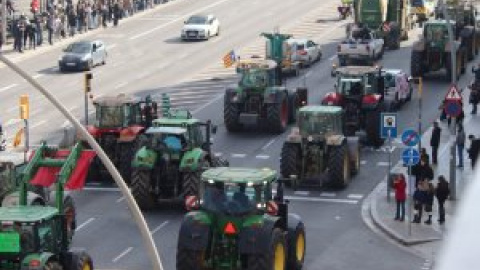 La pagesia arriba a Barcelona amb més de 2.000 tractors en una mobilització històrica La pagesia arriba a Barcelona amb més de 2.000 tractors en una mobilització històrica