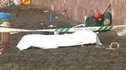 Mueren dos personas en un desprendimiento de rocas en Tenerife Mueren dos personas en un desprendimiento de rocas en Tenerife