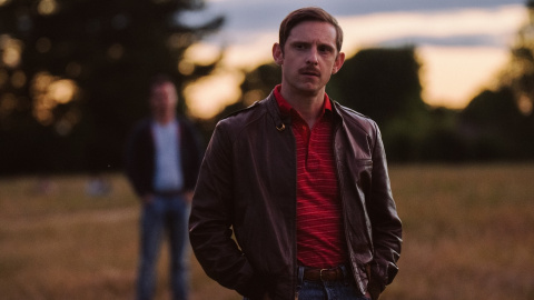 Jamie Bell, interpreta al personaje del padre. Jamie Bell, interpreta al personaje del padre.