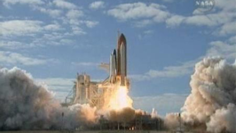 El Atlantis despega con éxito El Atlantis despega con éxito