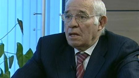 Luis Aragonés: "El Real Madrid es un equipo al que no se le puede decir que no" Luis Aragonés: "El Real Madrid es un equipo al que no se le puede decir que no"