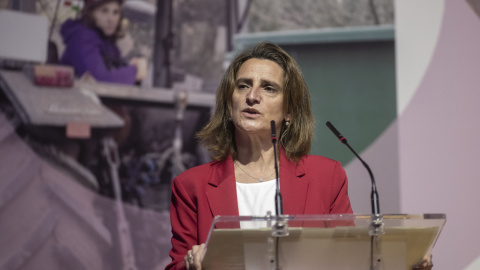 Teresa Ribera se reúne con representantes de sindicatos y la asociación Vento Noso para abordar la situación del sector eólico en Galicia. Teresa Ribera se reúne con representantes de sindicatos y la asociación Vento Noso para abordar la situación del sector eólico en Galicia.